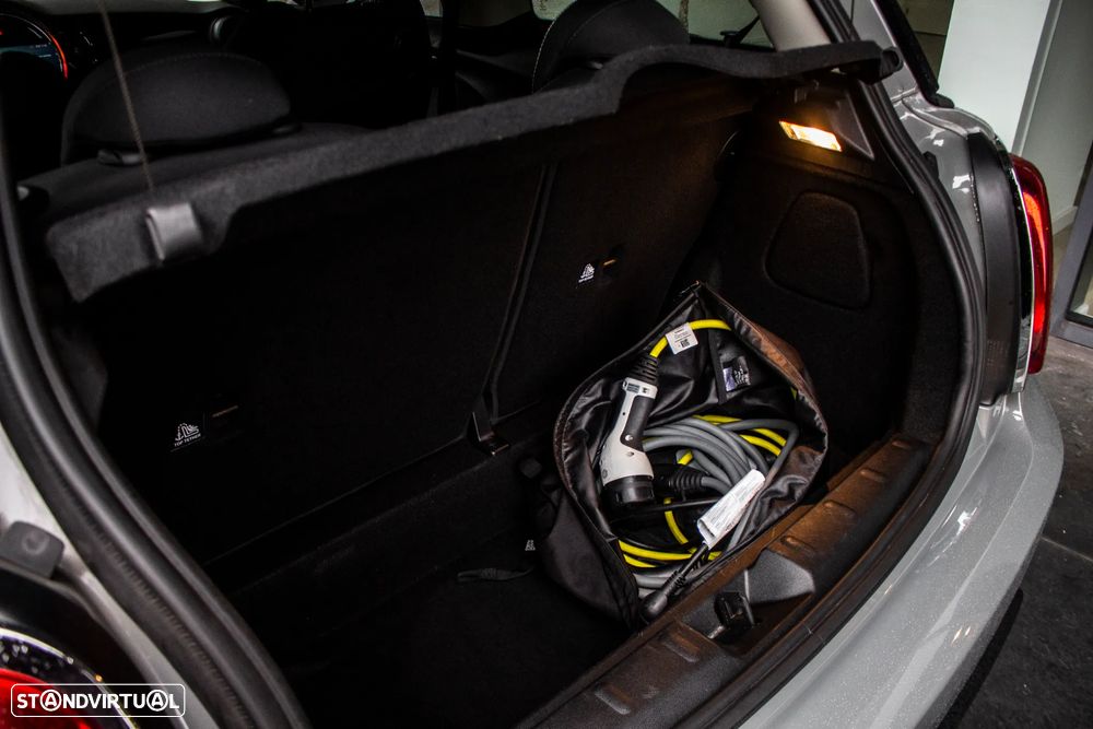 MINI 3 Portas Cooper SE Essential - 28