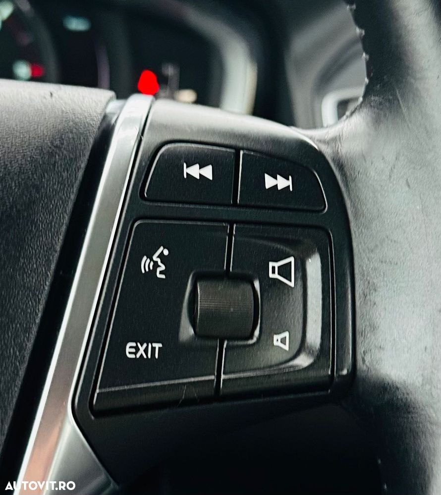 Volvo XC 60 D3 Momentum - 29