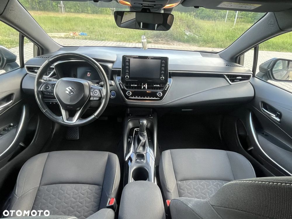 Suzuki Swace 1.8 Hybrid Premium Plus CVT - 17