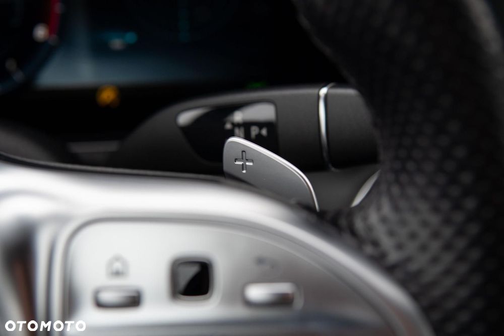 Mercedes-Benz Klasa E 220 d 4Matic 9G-TRONIC AMG Line - 28