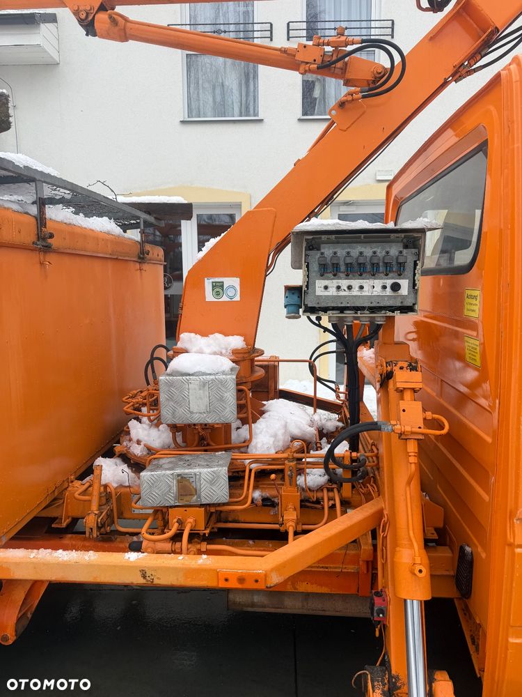 Mercedes-Benz Sprinter - 5