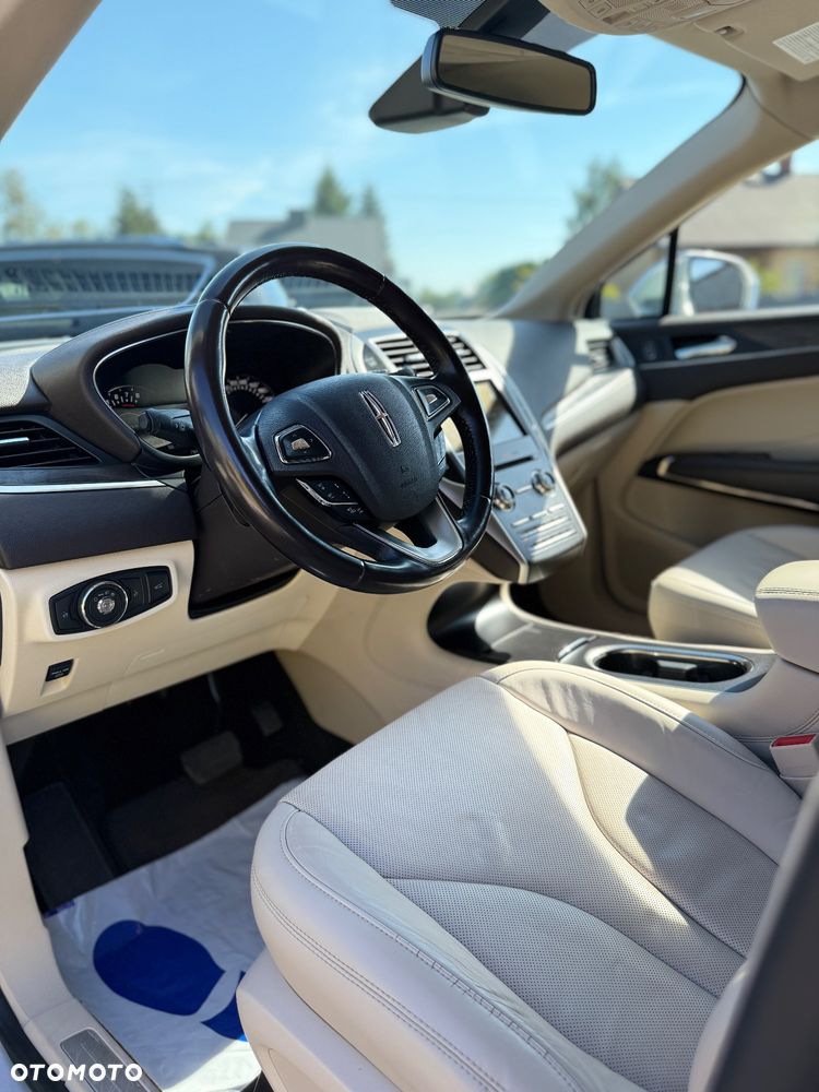 Ford Escape 2.0 EcoBoost AWD Titanium - 17