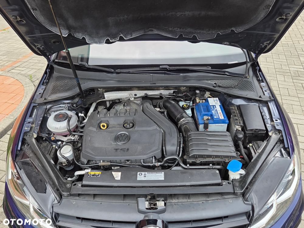 Volkswagen Golf 1.5 eTSI OPF DSG R-Line - 33