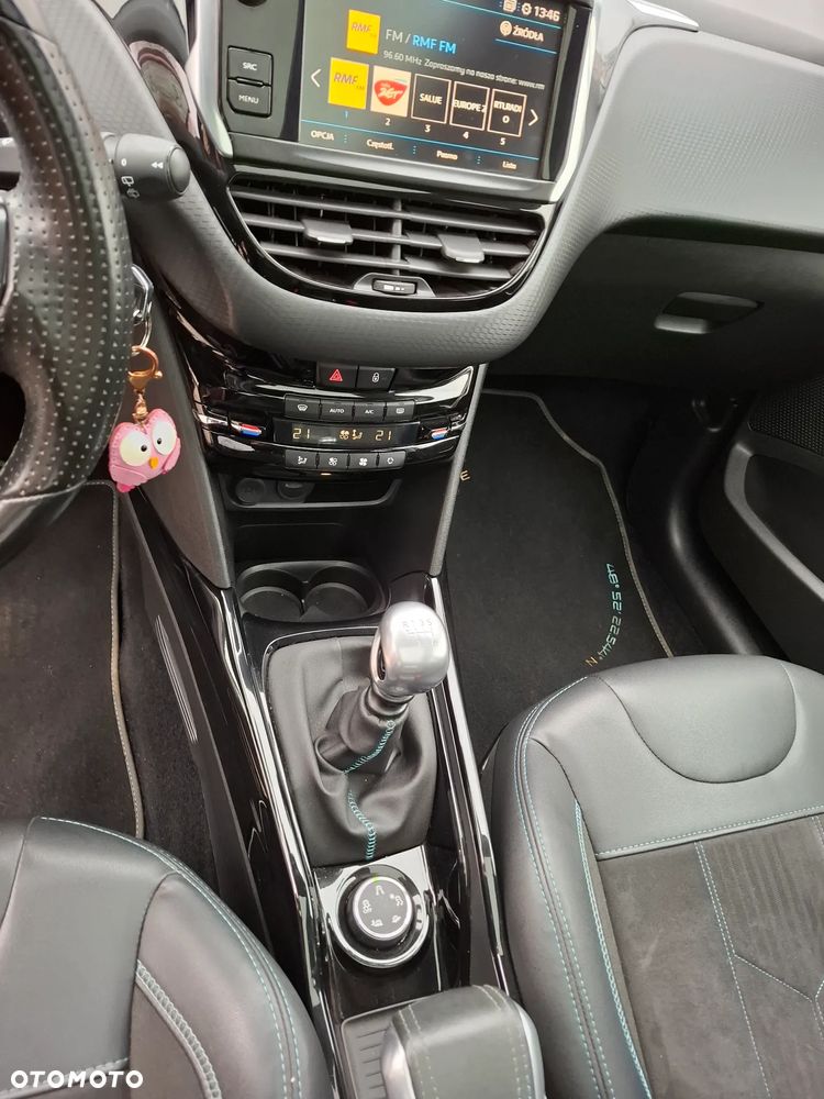 Peugeot 2008 1.5 BlueHDi Crossway - 15