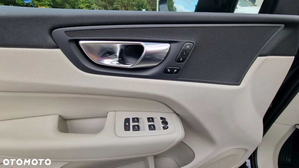 Volvo XC 60 B5 B AWD Core - 20