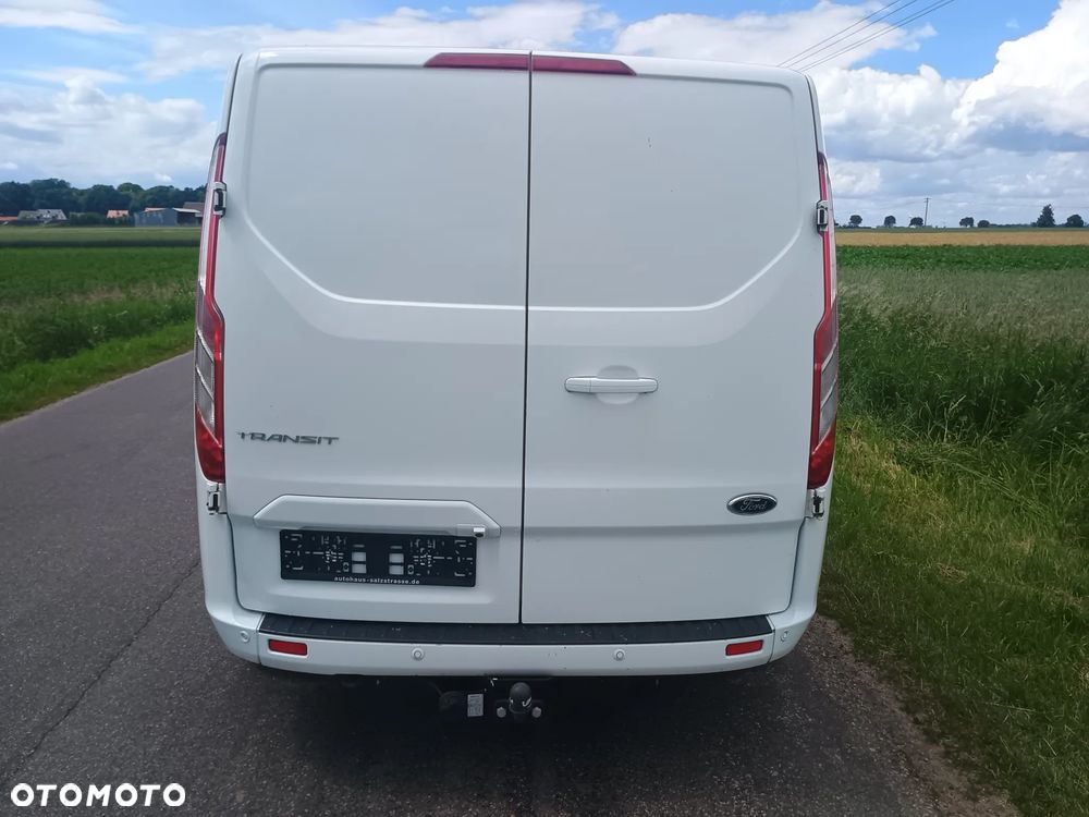 Ford Transit Custom - 11