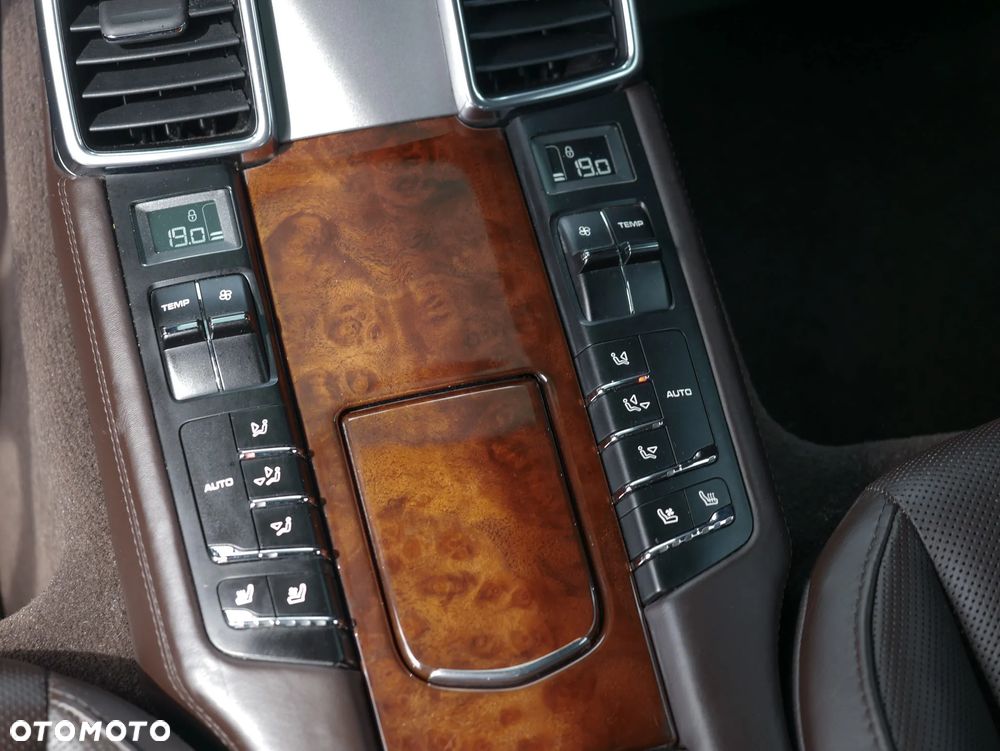 Porsche Panamera Turbo S PDK - 13