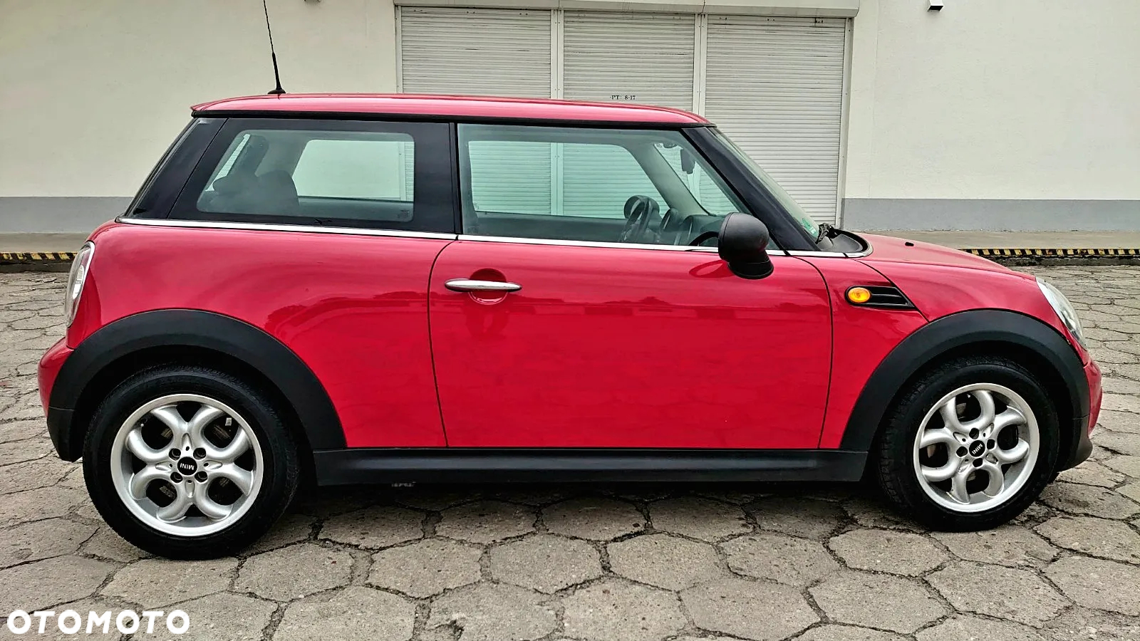 MINI ONE - 10