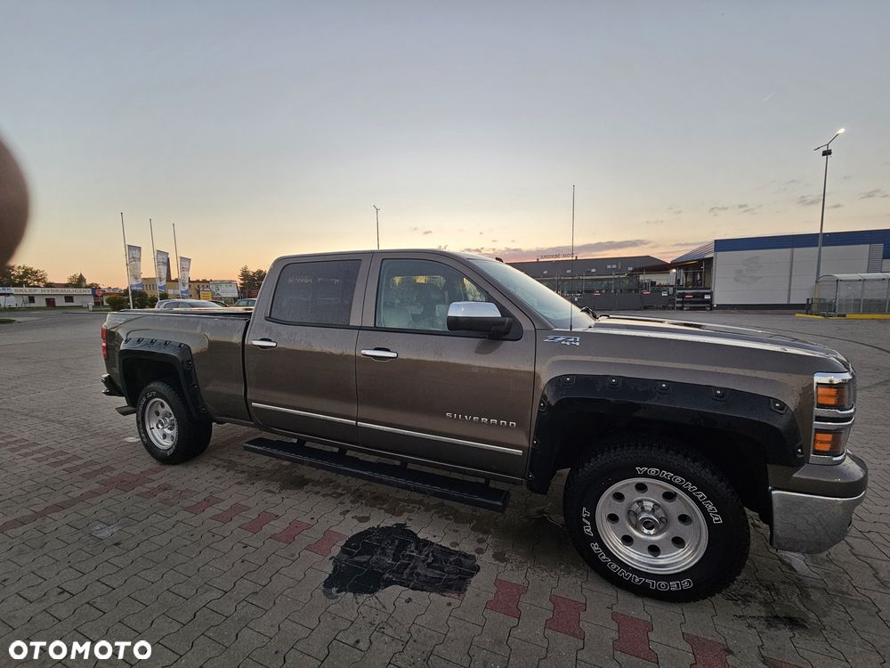 Chevrolet Silverado - 2