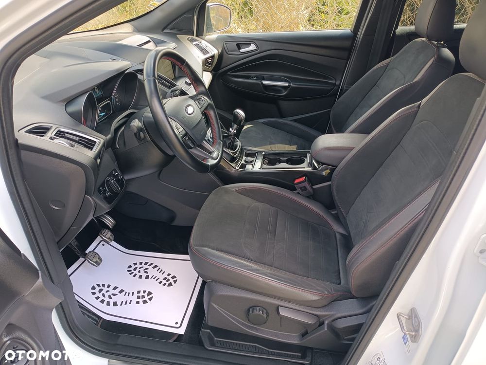 Ford Kuga 2.0 TDCi 4x2 ST-Line - 21