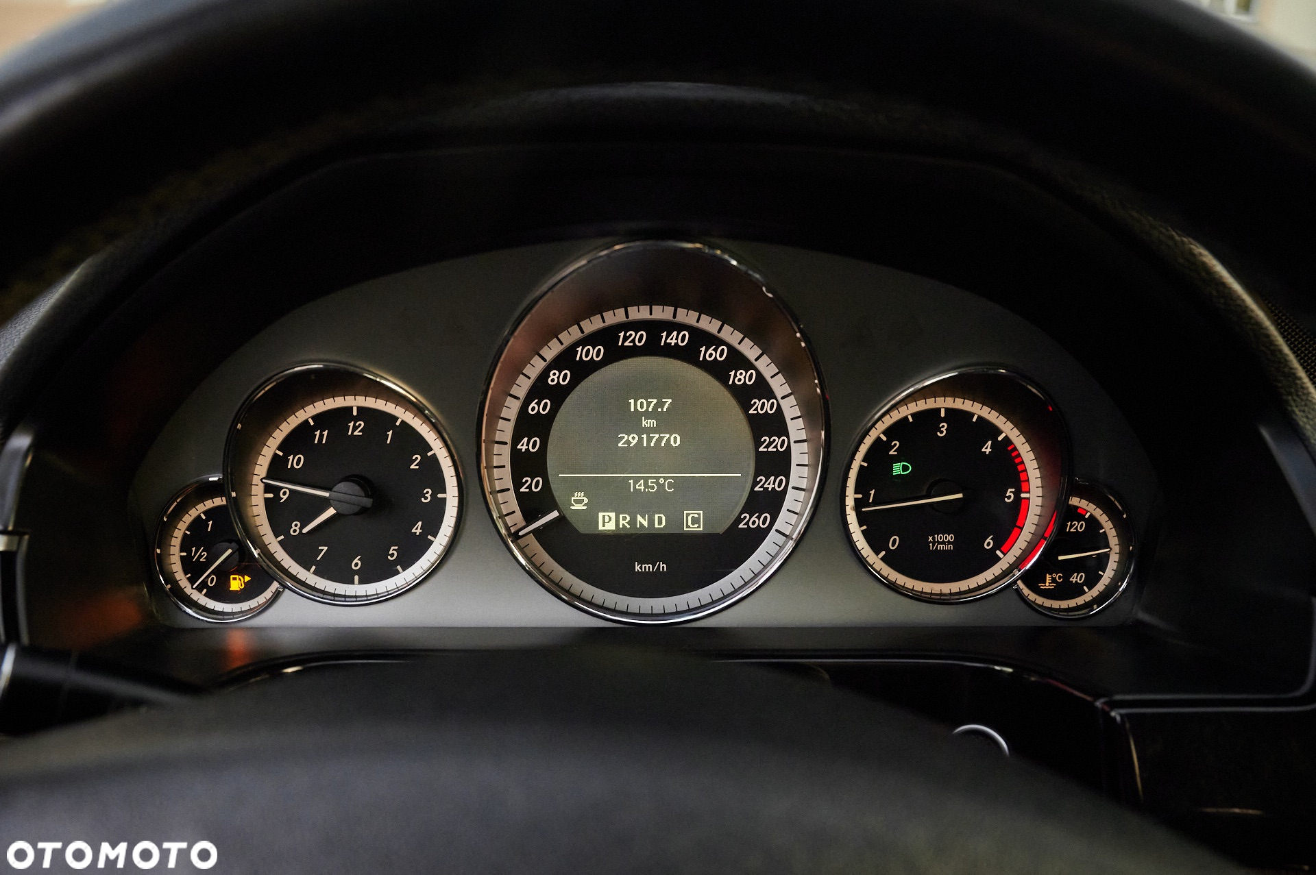 Mercedes-Benz Klasa E 200 BlueTEC 7G-TRONIC Avantgarde - 31