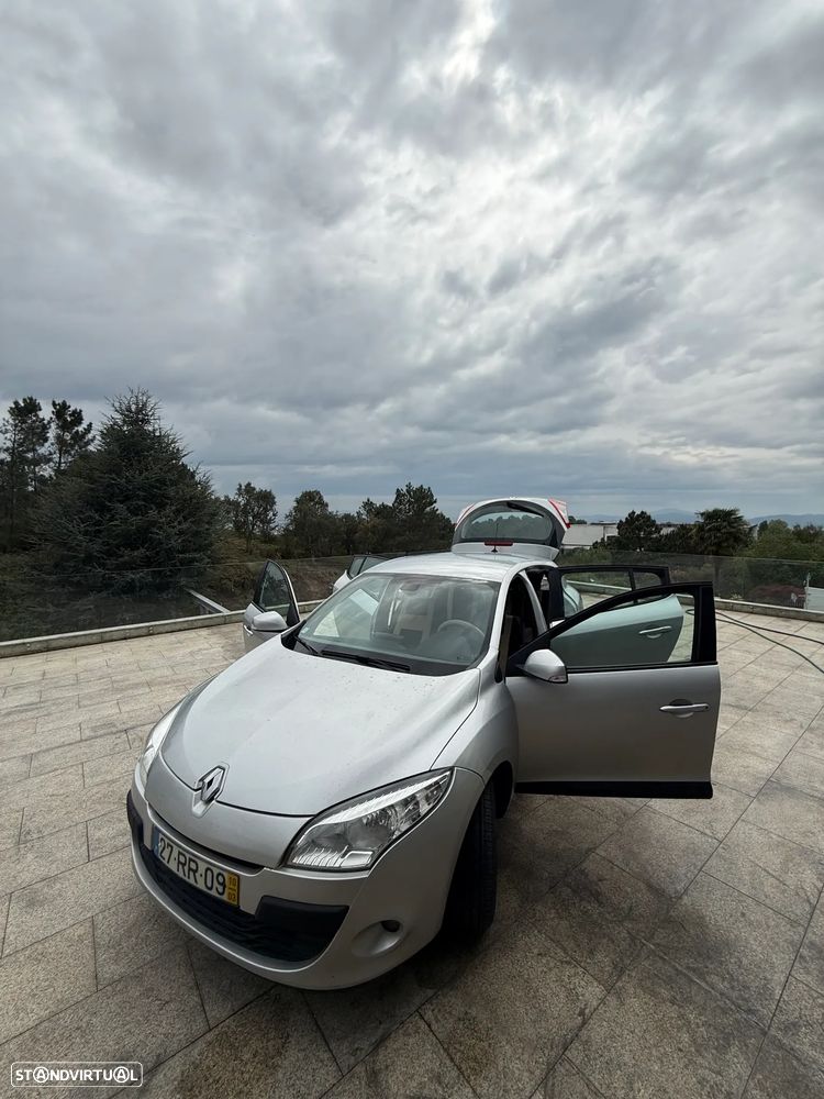 Renault Mégane 1.5 dCi Dynamique - 9