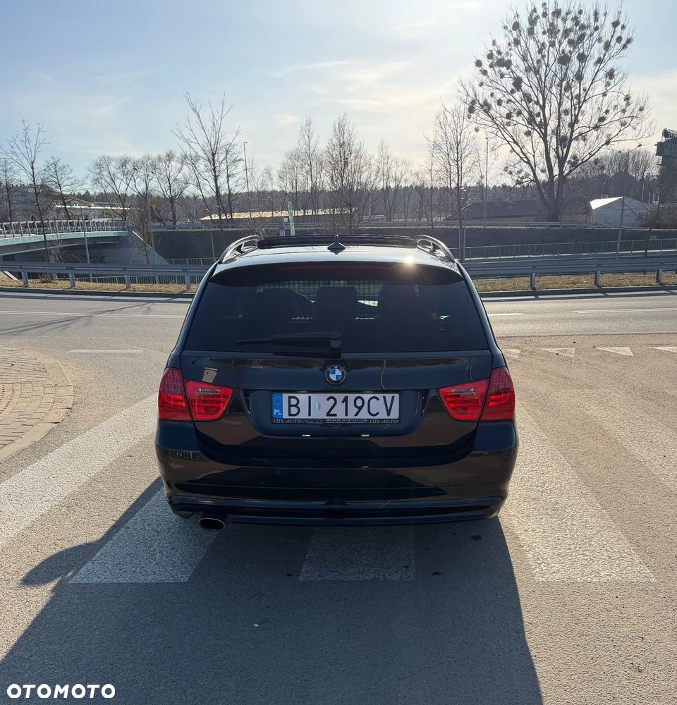 BMW Seria 3 320d - 4