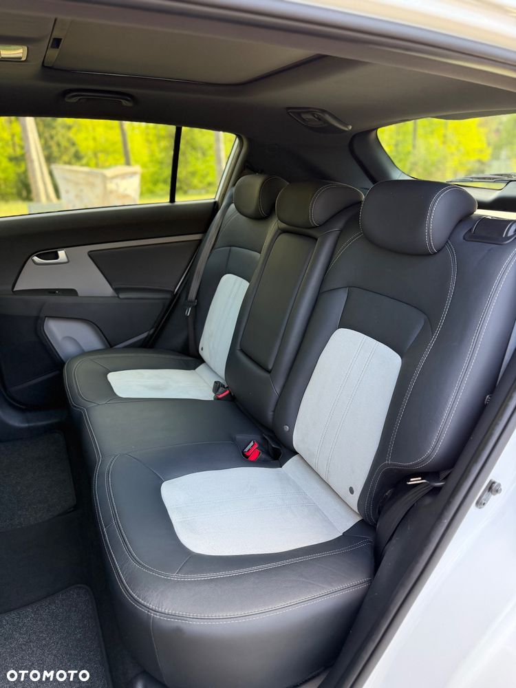 Kia Sportage 1.7 CRDI 2WD Spirit - 16