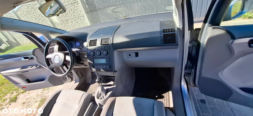 Volkswagen Touran - 13