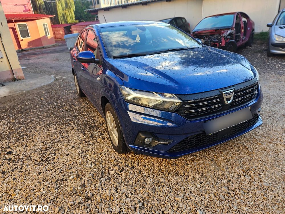 Dacia Logan TCe 90 Essential - 1