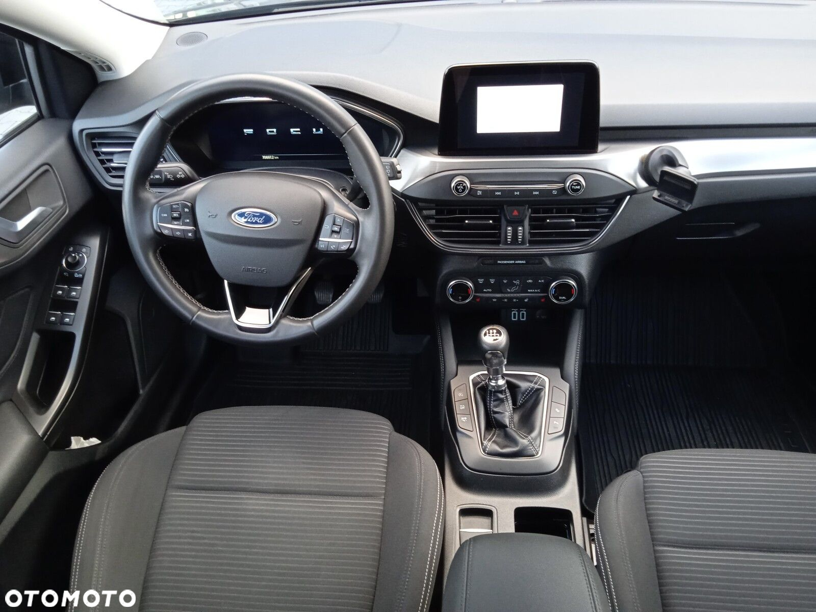 Ford Focus - 10