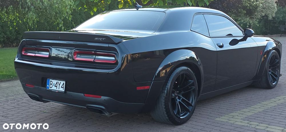 Dodge Challenger - 14