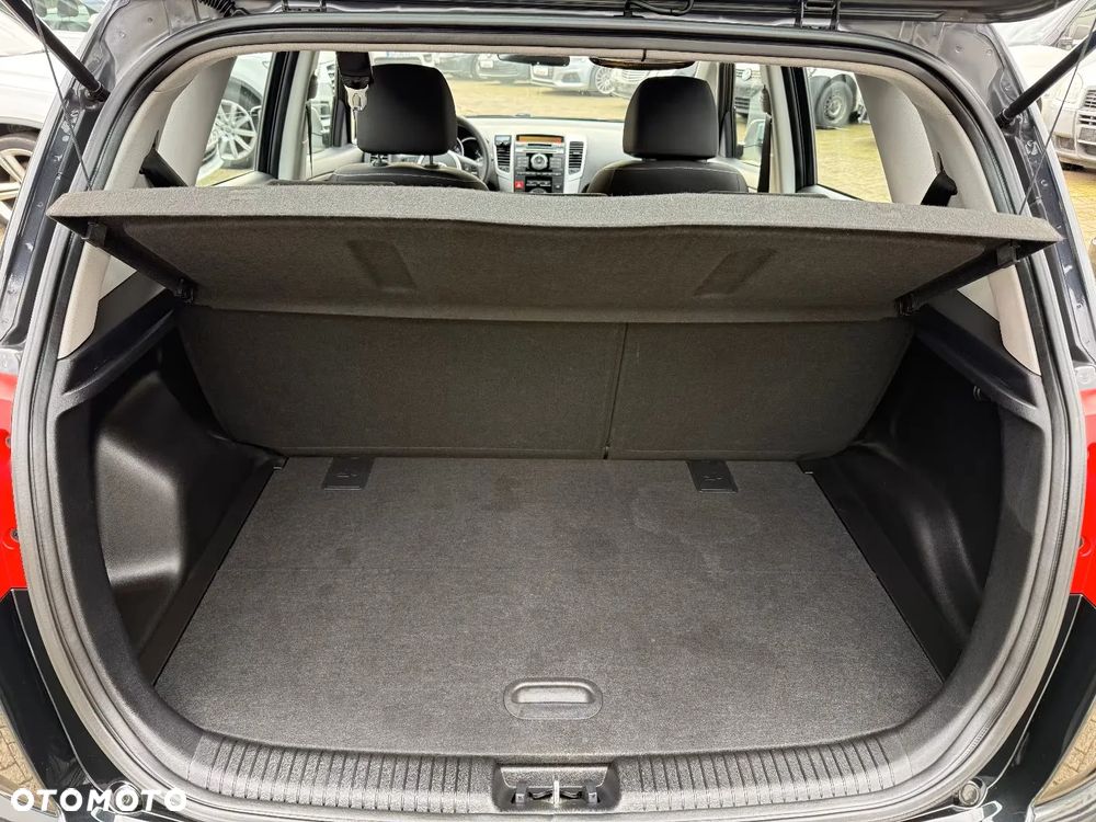 Kia Venga 1.4 L - 10