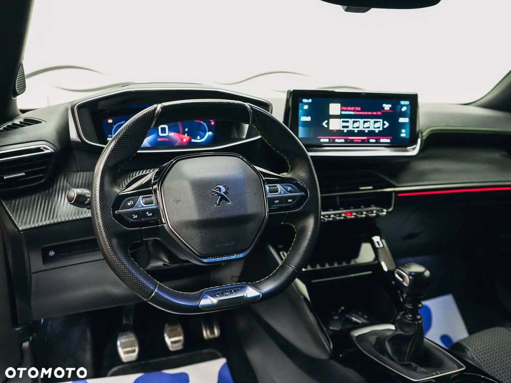 Peugeot 2008 - 19