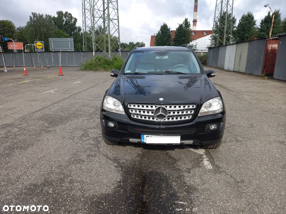 Mercedes-Benz ML - 11