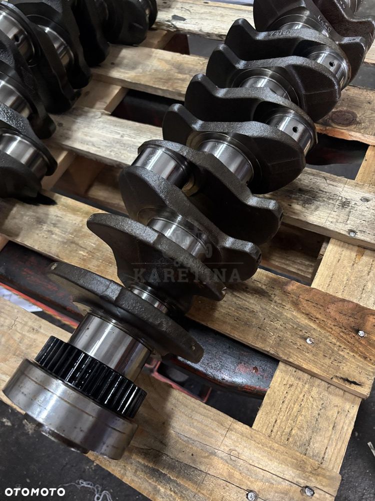 Deutz BF6M1012 - wał korbowy 04204215R 02929935 - 3