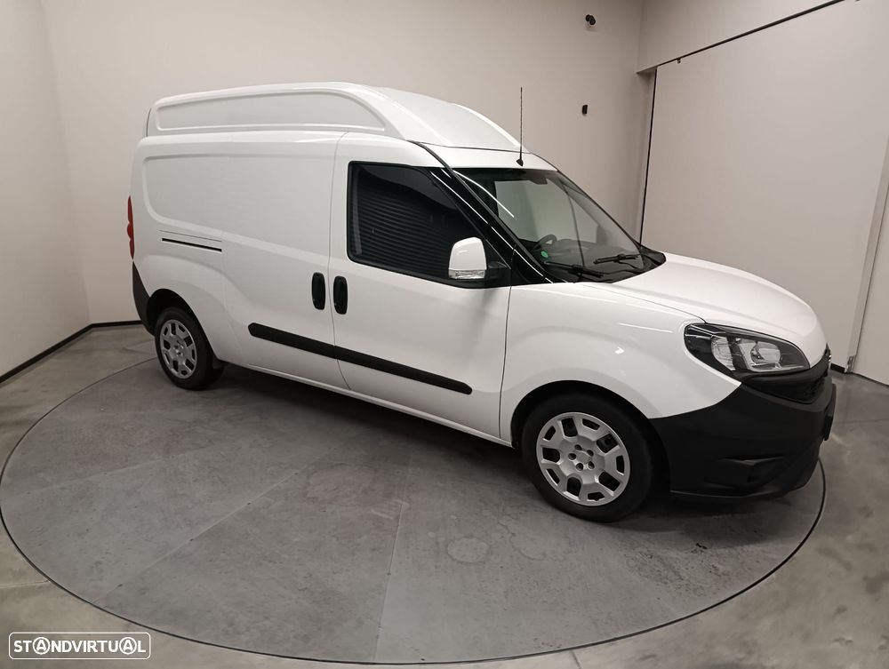 Fiat Doblo 1.6 M-Jet XL (3 Lug. ) - 11