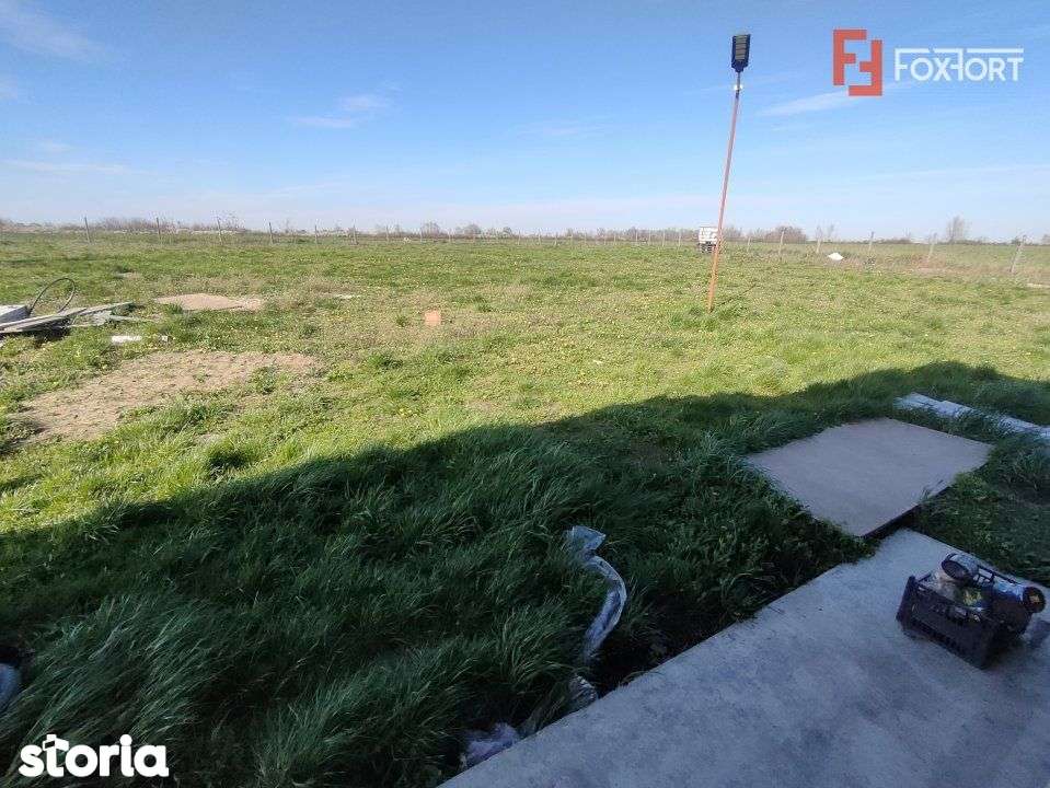 Teren de 2600 mp in Sanmihaiul Roman imprejmuit - ID V5057 - Imagine principală: 5/8
