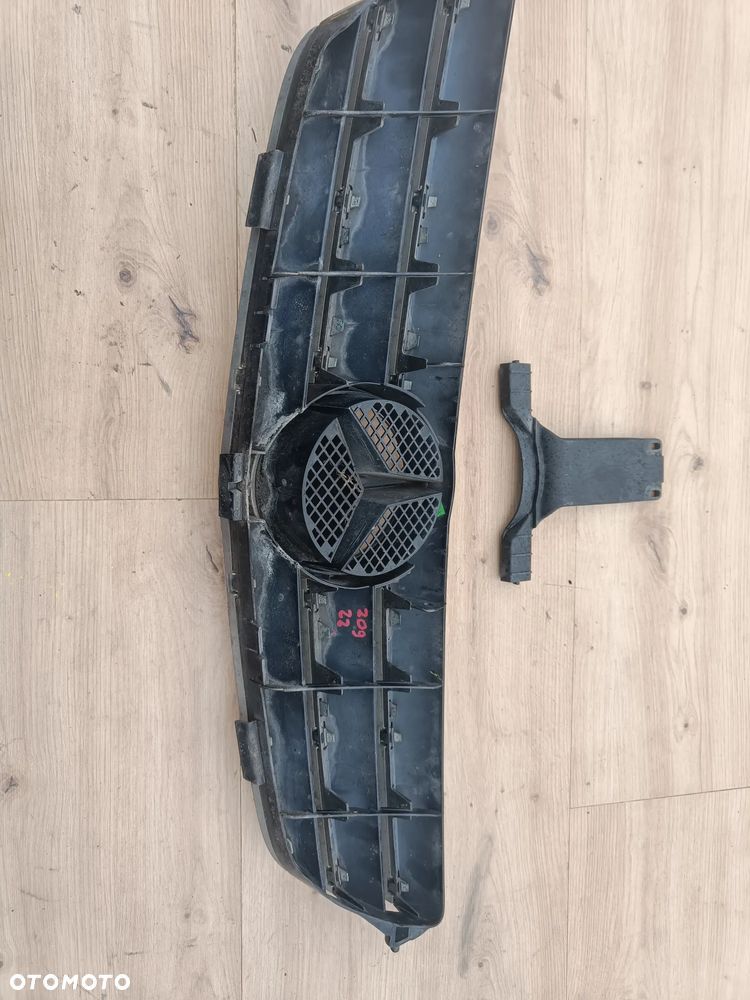 MERCEDES W209 CLK LIFT GRILL ATRAPA PRZEDNIA PRZÓD - 17