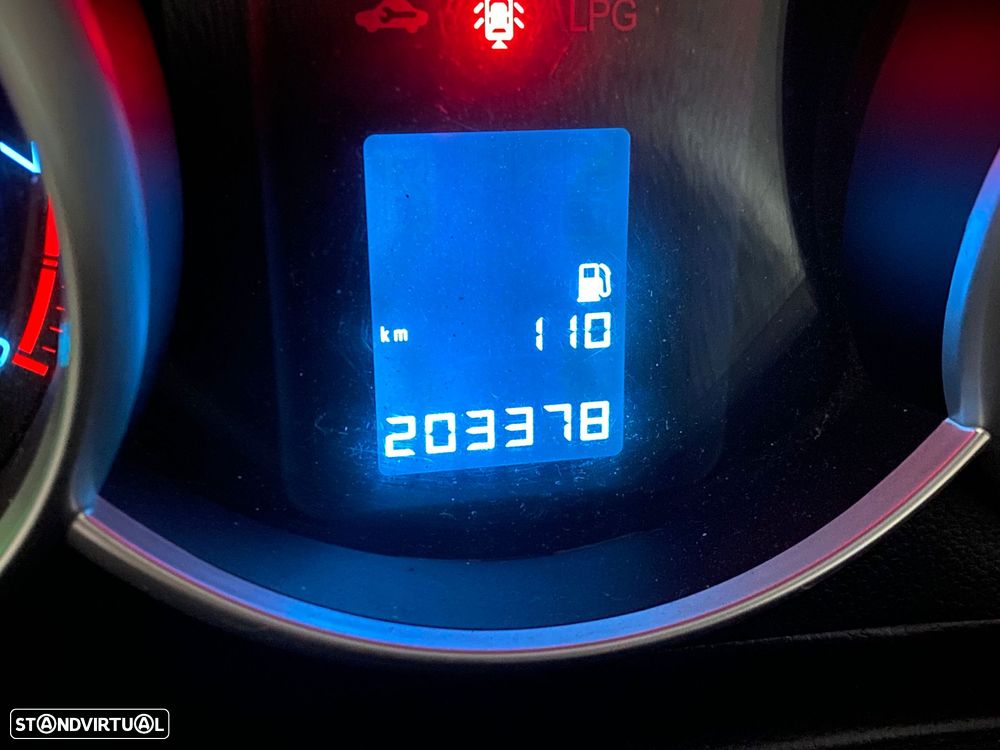 Chevrolet Cruze 1.6 LS - 14