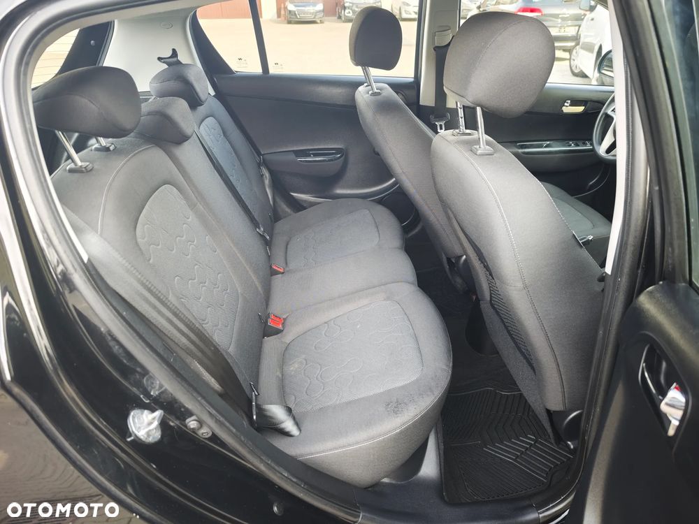 Hyundai i20 1.2 FIFA WM Edition - 20