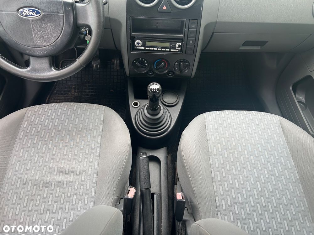 Ford Fusion 1.4 Ambiente - 17