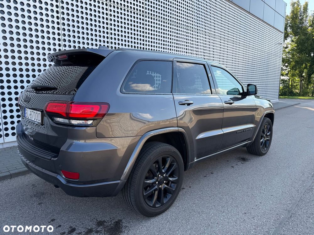 Jeep Grand Cherokee - 3