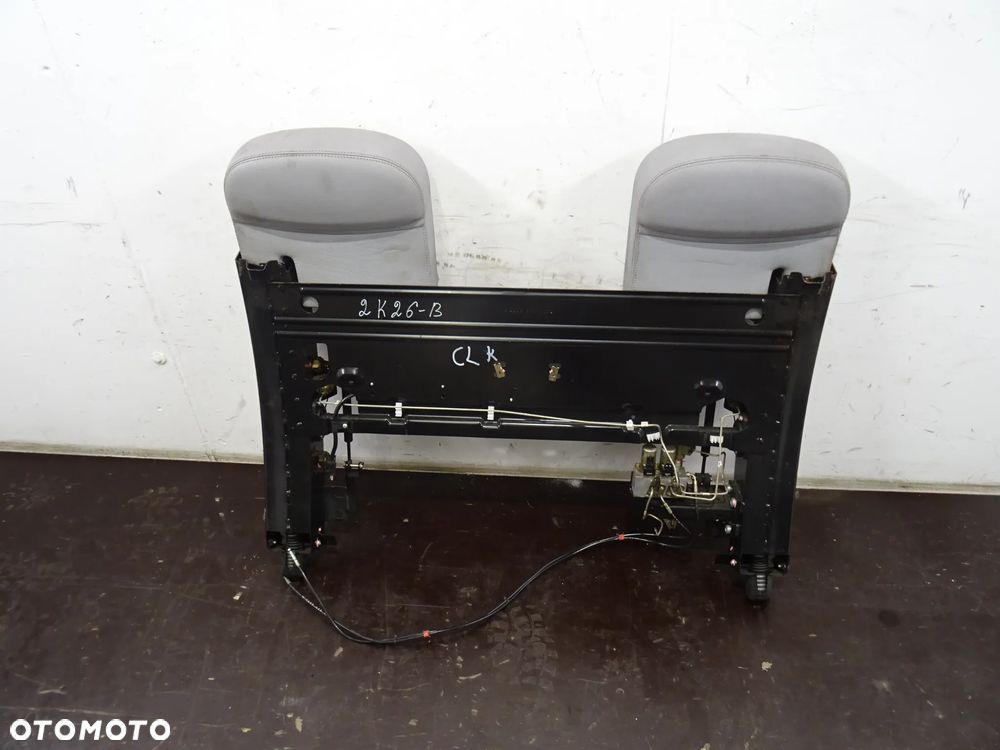 MERCEDES W208 CLK 97-99 ZAGŁÓWKI PRZECIWKAPOTAŻOWE KAPOTAŻOWE ZAGŁÓWEK PAŁĄK MECHANIZM ZAGŁÓWKÓW - 1