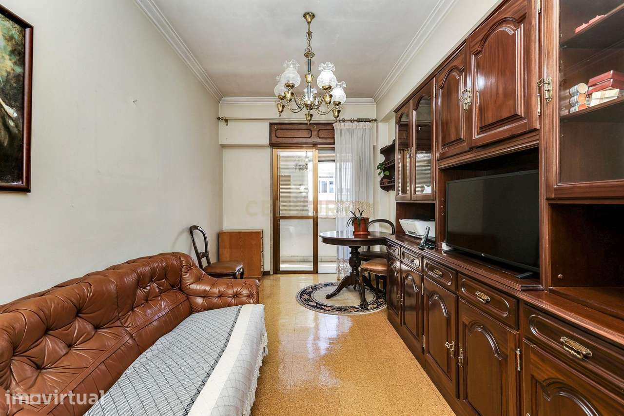 LUMINOSO APARTAMENTO DE 2 ASSOALHADAS PERTO DO CALIFA, C. COMERCIAL FO - Grande imagem: 2/22