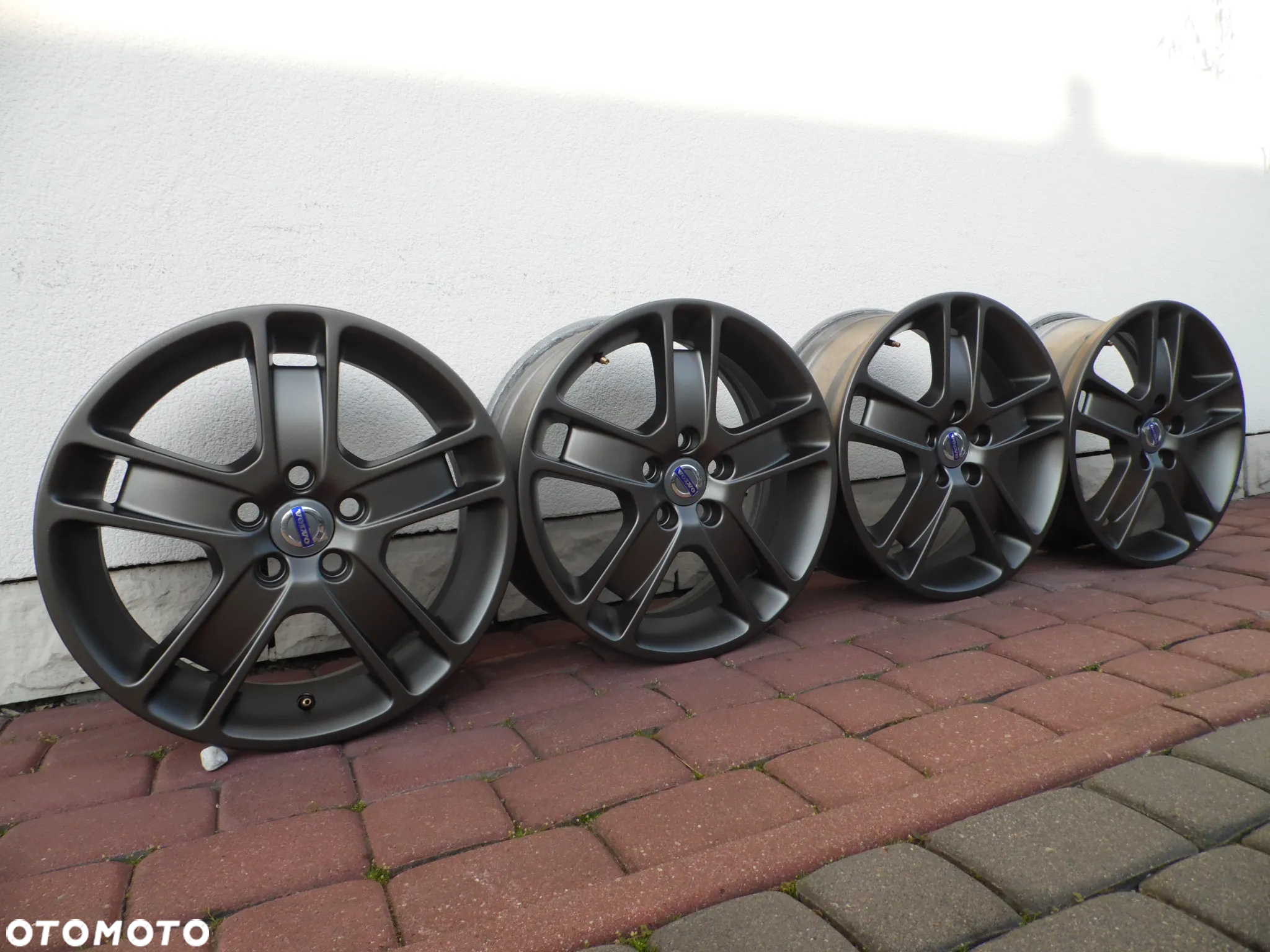 Felgi 17'' 5x108 Volvo S40 C30 V50 V60 S60 V70 XC70 XC60 XC40 - 3