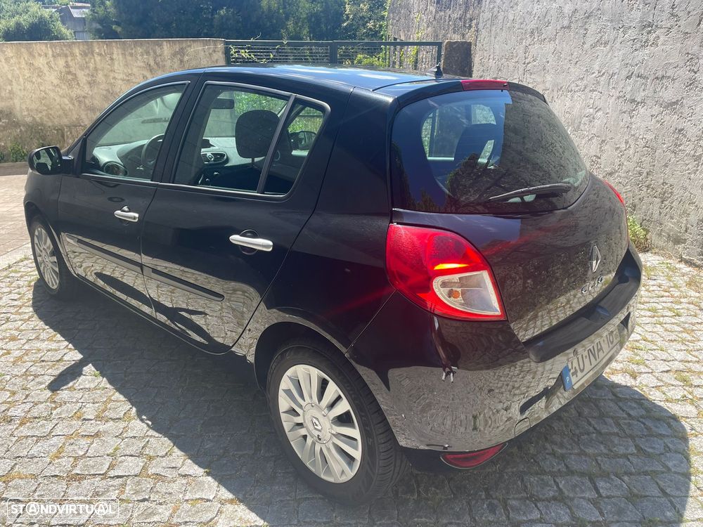 Renault Clio - 6