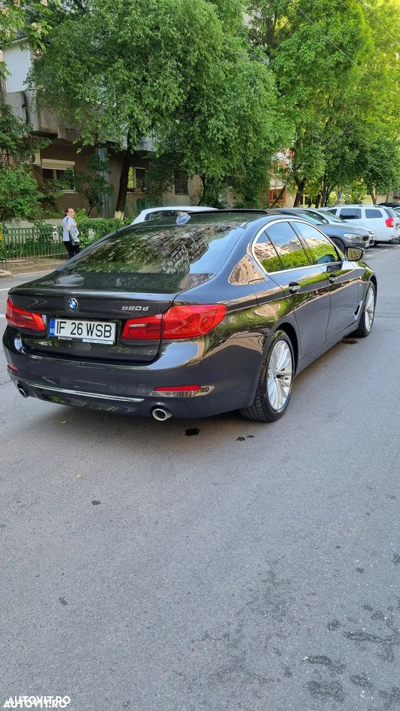 BMW Seria 5 520d Aut. Luxury Line - 11