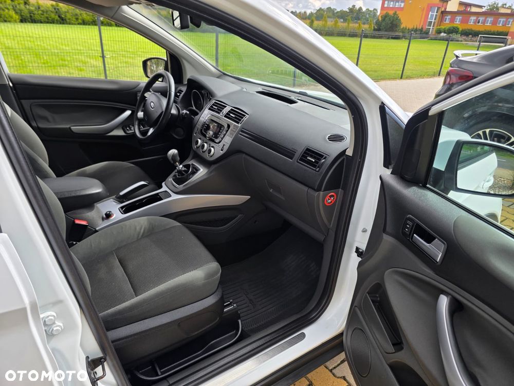 Ford Kuga - 13