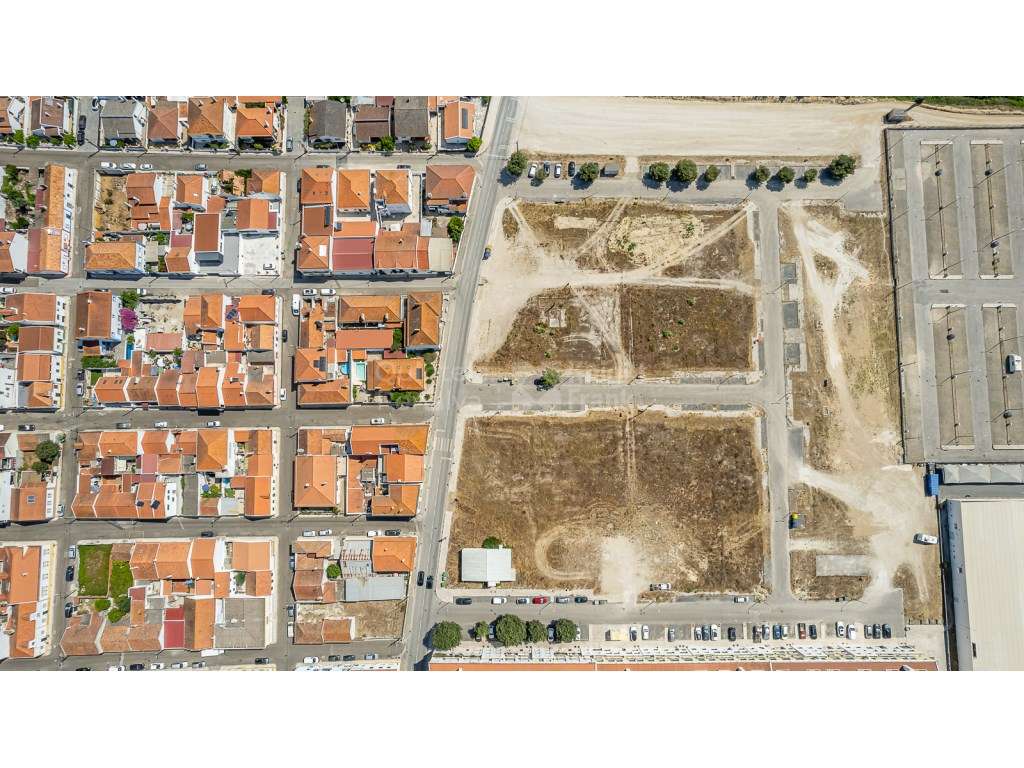 Lote de Terreno com 797 m2 em Coruche - Grande imagem: 3/20