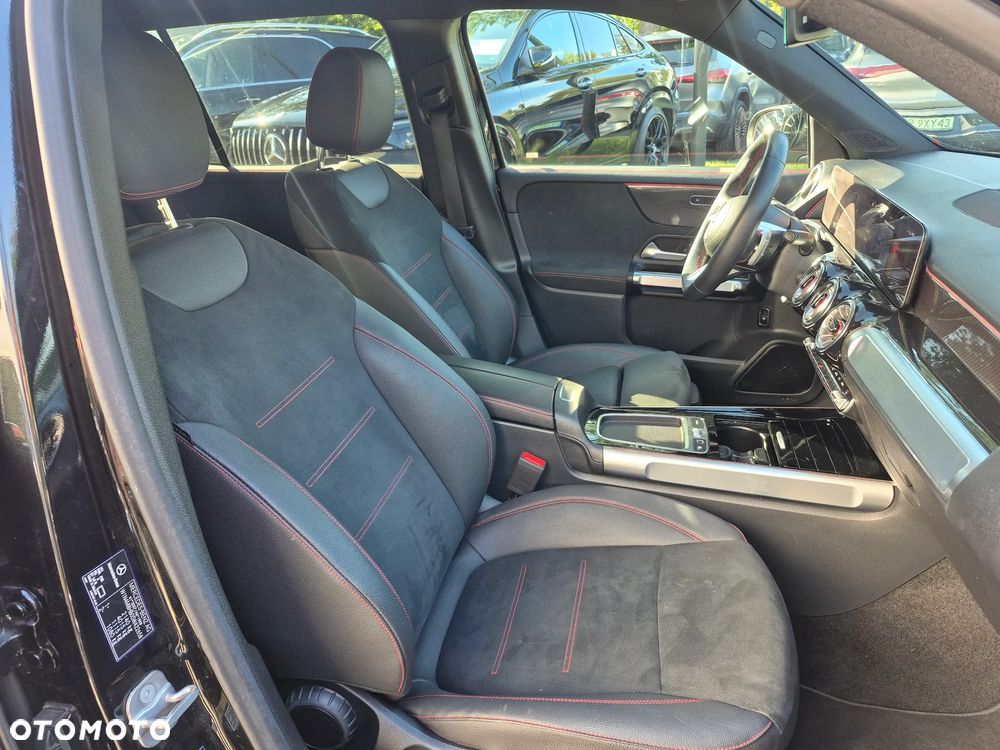 Mercedes-Benz GLB 200 AMG Line 7G-DCT - 31