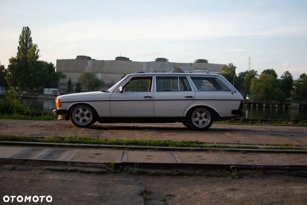 Mercedes-Benz W123 - 9