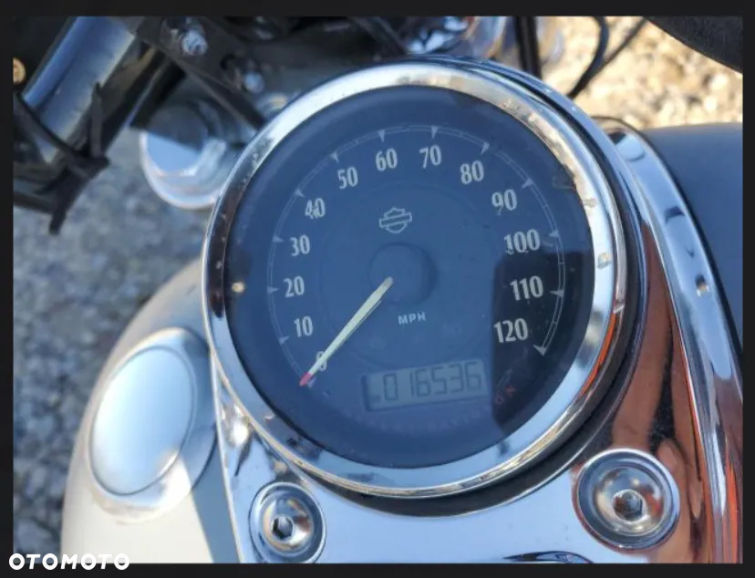 Harley-Davidson Dyna Wide Glide - 34
