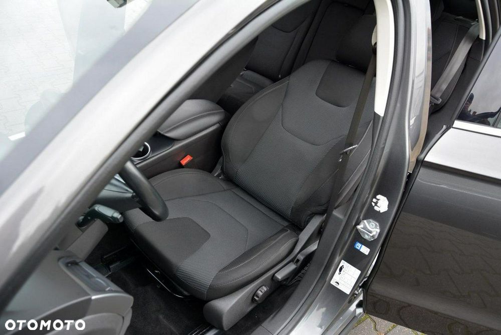 Ford Mondeo - 22