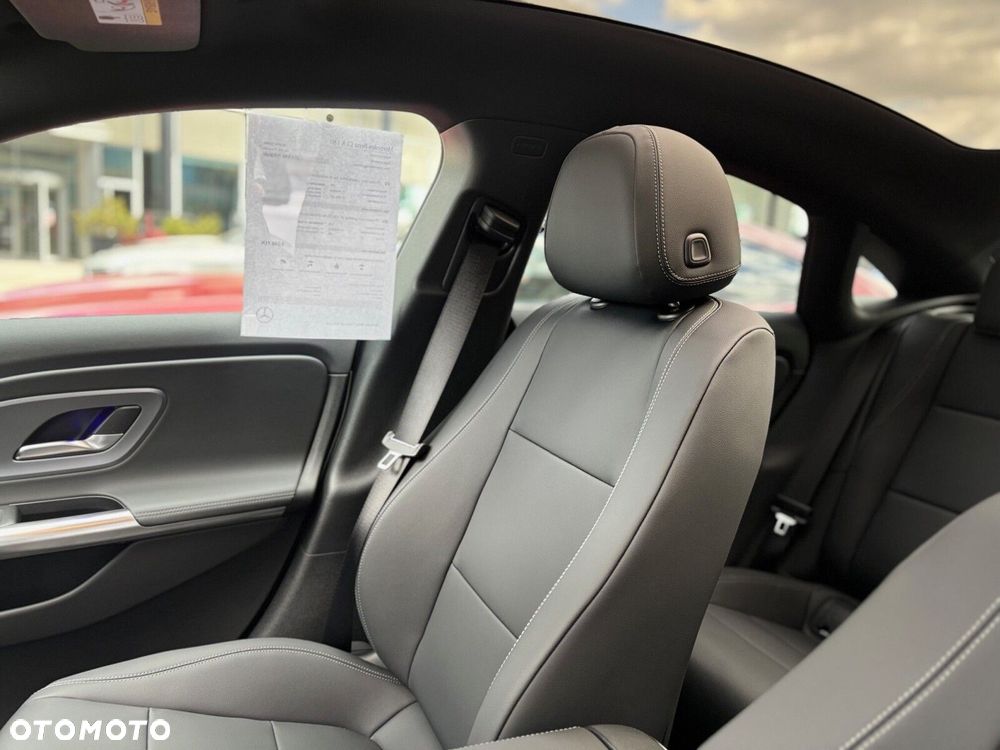 Mercedes-Benz CLA - 12