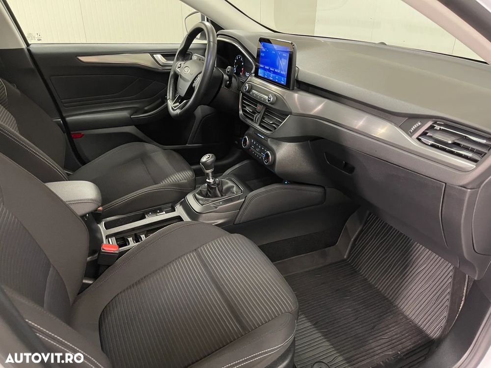 Ford Focus 1.0 EcoBoost MHEV Titanium - 10