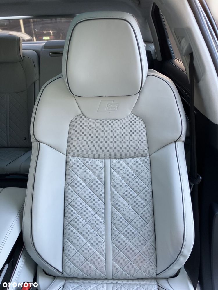 Audi A8 - 16