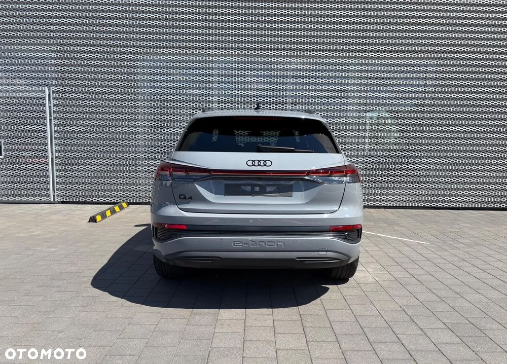 Audi Q4 e-tron 45 82kWh S Line - 8