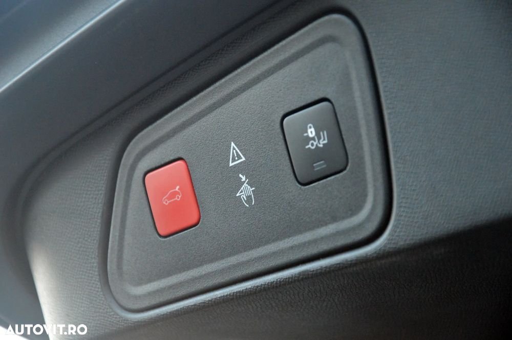 Peugeot 3008 PHEV EAT8 4X4 GT Pack - 33