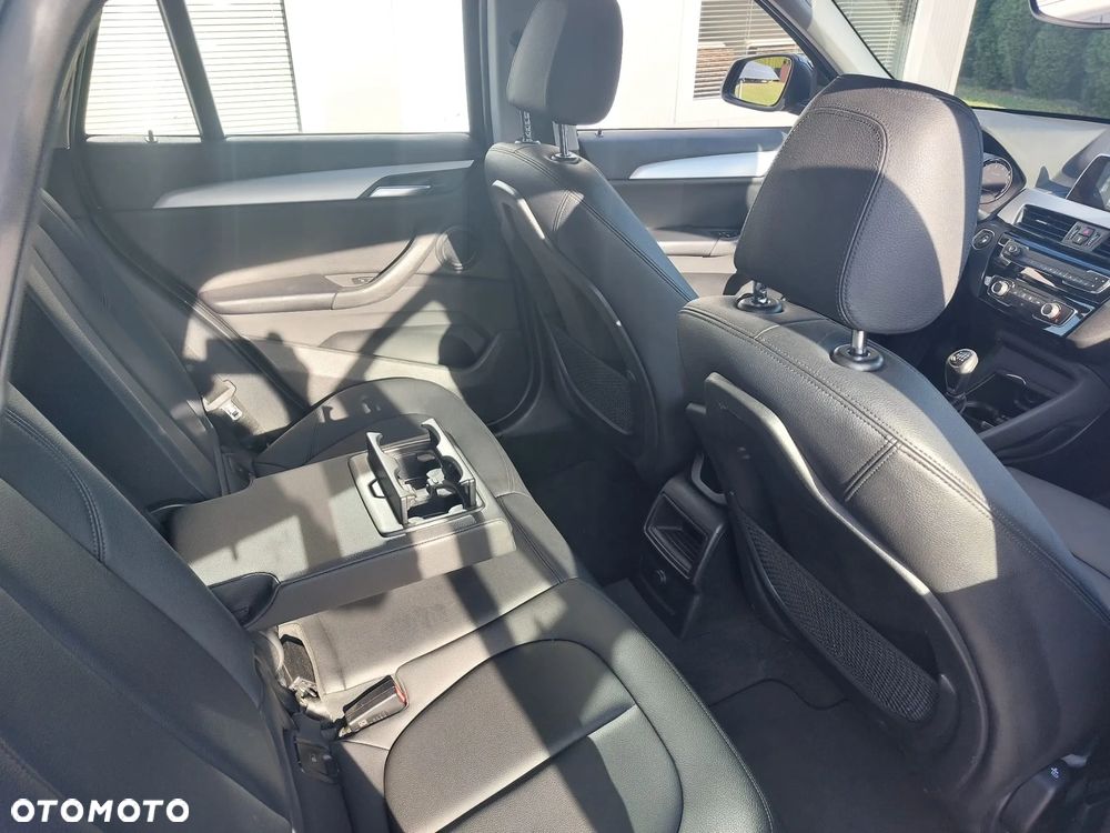 BMW X1 sDrive18i Advantage - 17